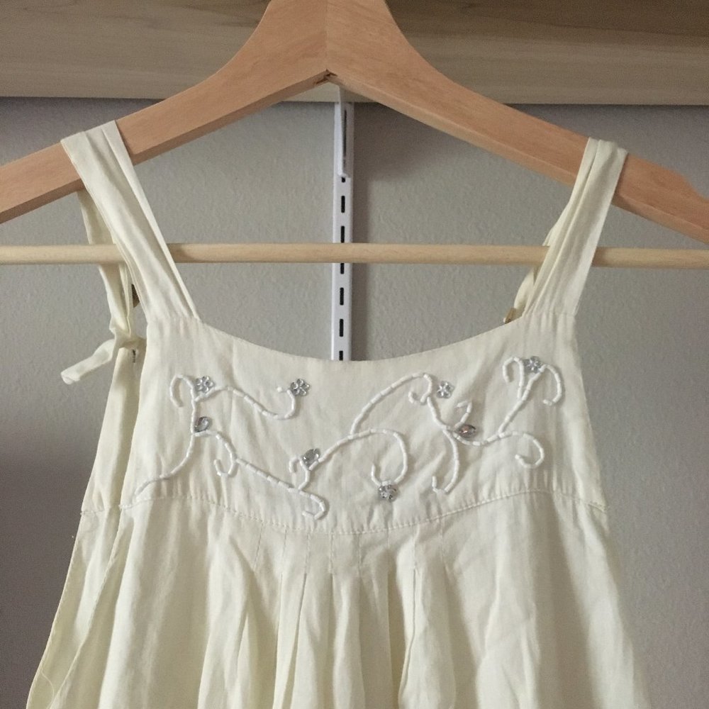 VTG Style dress Cream - Picture 2 of 3